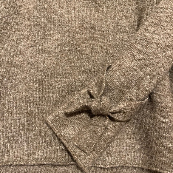 Zara Sweater - Picture 2 of 3